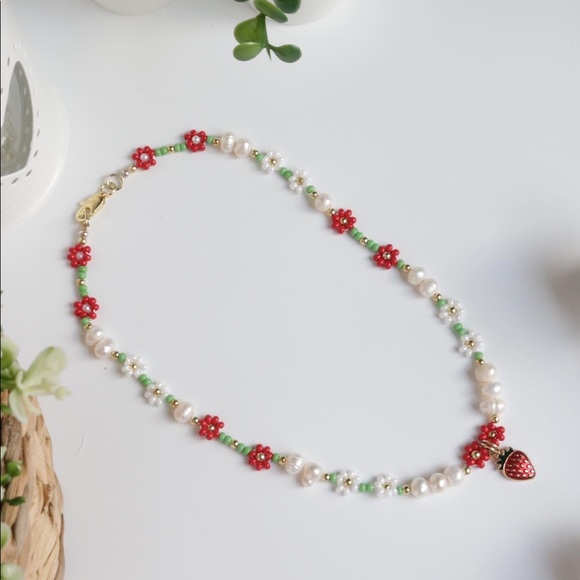 Strawberry Beaded Necklace - Picture 2 of 2